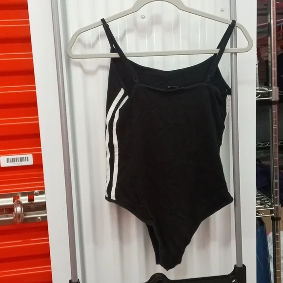 Women's ambiance bodysuit size medium - Picture 2 of 2